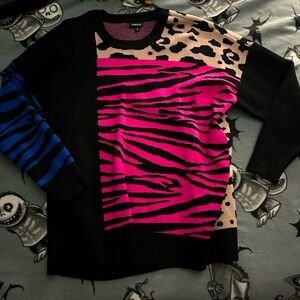 Torrid multi colored sweater, size 3